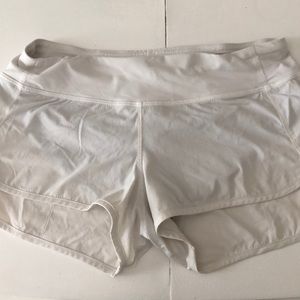 lululemon speed up short 2.5 white size 6